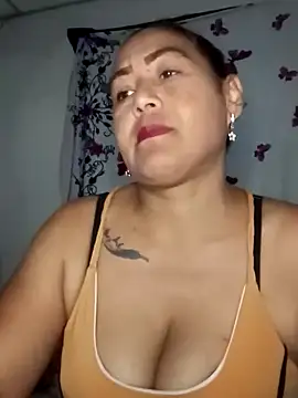 Snapshot of Abigail_BigTits chatting on 02/19/25, 04:11 Abigail BigTits online show from 02/19/25, 04:11