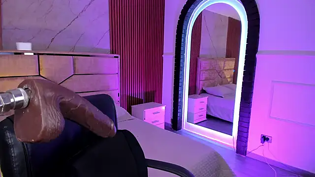 daniiphoeniixx online show from 11/07/25, 07:36