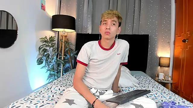 Brian-Ausslos online show from 02/05/25, 02:05