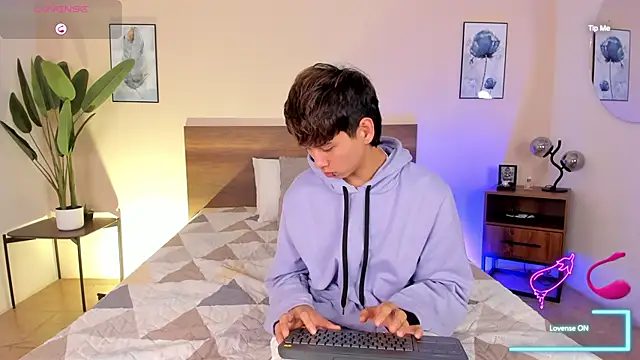 Brian-Ausslos online show from 12/04/25, 04:55