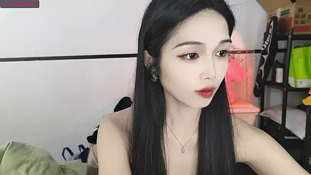 Snapshot of diandian-866 chatting on 02/15/25, 02:33 diandian-866 online show from 02/15/25, 02:33