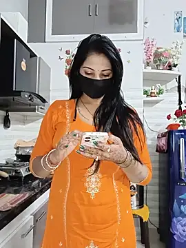 Best-Couple online show from 05/26/26, 03:02