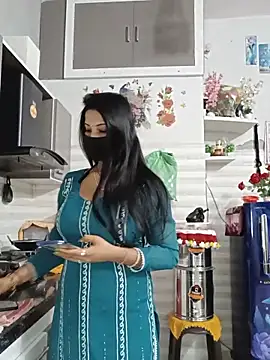 Best-Couple online show from 06/22/26, 01:40