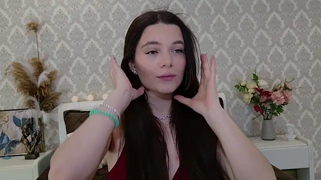 Nellie Medina online show from 02/10/25, 10:30