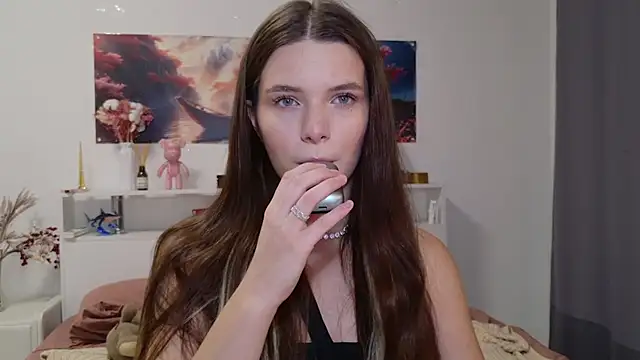 Nellie Medina online show from 10/06/25, 09:45