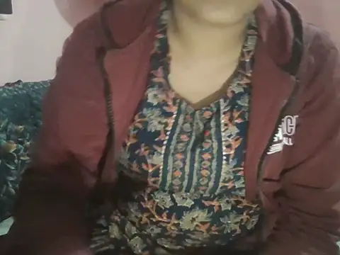 Hot-shanvi online show from 11/13/25, 12:15