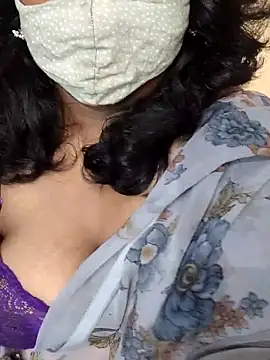 Snapshot of Rathi22 chatting on 06/05/26, 01:45 Rathi22 online show from 06/05/26, 01:45