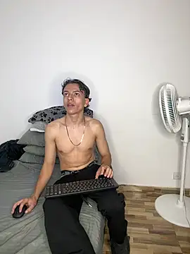 Young latin master777 online show from 12/30/24, 03:14