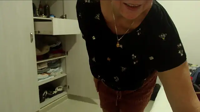 milchanel online show from 01/28/25, 05:11