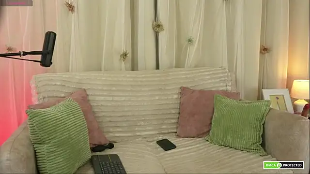 cute erelis  online show from 01/09/26, 12:13