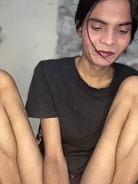 Enna Zarza  online show from 04/10/26, 06:18