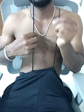 hot boy dic online show from 09/24/25, 10:51