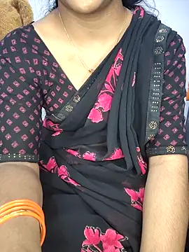 lovelygirl4567 online show from 11/19/25, 05:24