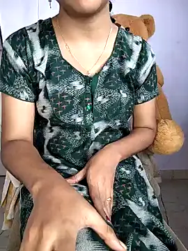 lovelygirl4567 online show from 11/24/25, 07:30