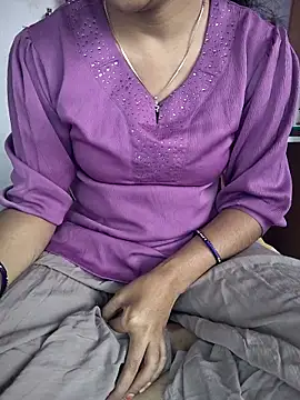 lovelygirl4567 online show from 02/14/26, 06:21