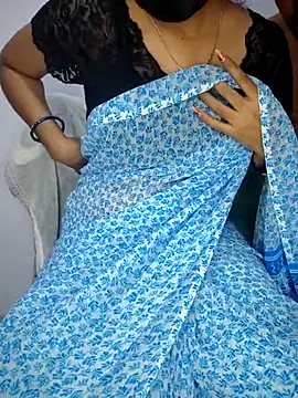 lovelygirl4567 online show from 03/01/26, 05:48