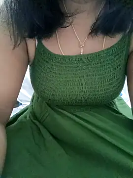 Tamil Vishalini online show from 09/28/25, 01:33