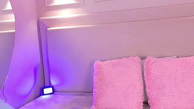 Snapshot of NickyBelmonth chatting on 09/11/25, 12:05 NickyBelmonth online show from 09/11/25, 12:05