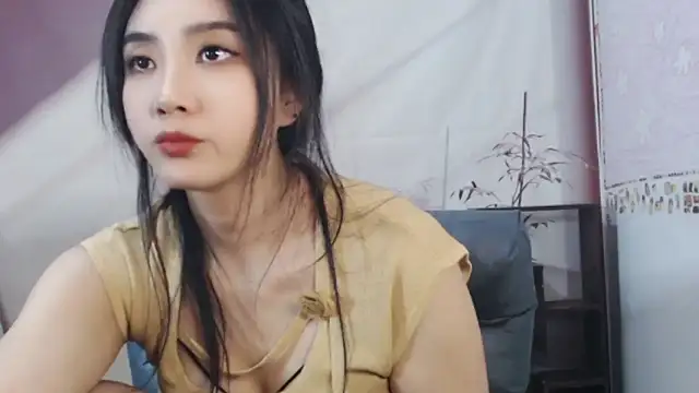 Snapshot of xiaotiantian-76 chatting on 01/11/25, 01:01 xiaotiantian-76 online show from 01/11/25, 01:01