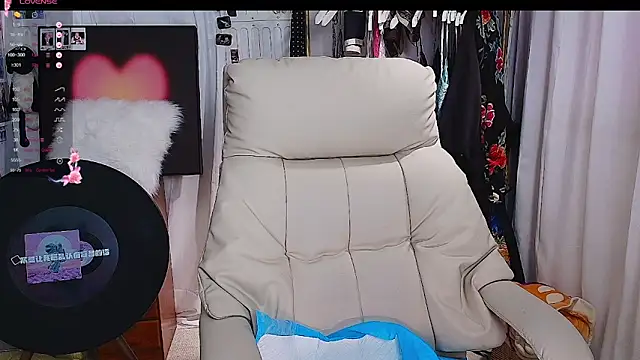 xiaotiantian-76 online show from 12/03/25, 02:19