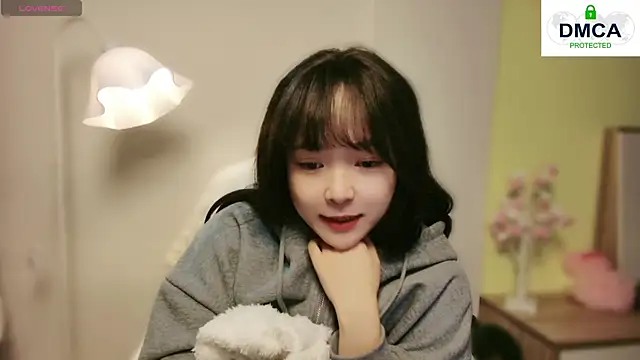 Chenjing0 online show from 01/07/25, 08:03