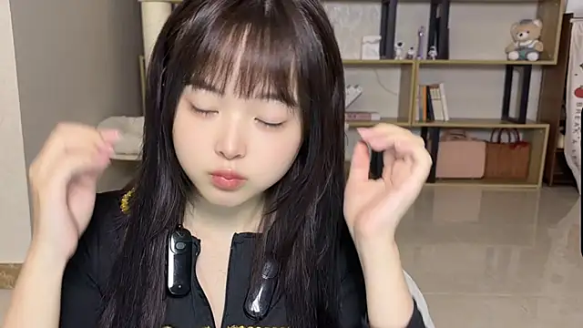 Chenjing0 online show from 10/08/25, 02:31