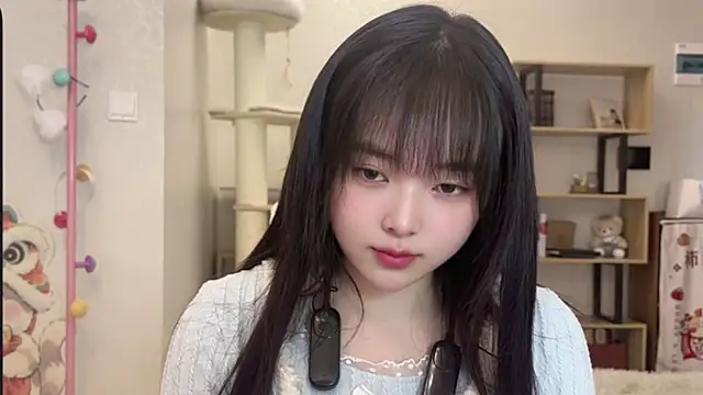 Chenjing0 online show from 12/18/25, 04:18