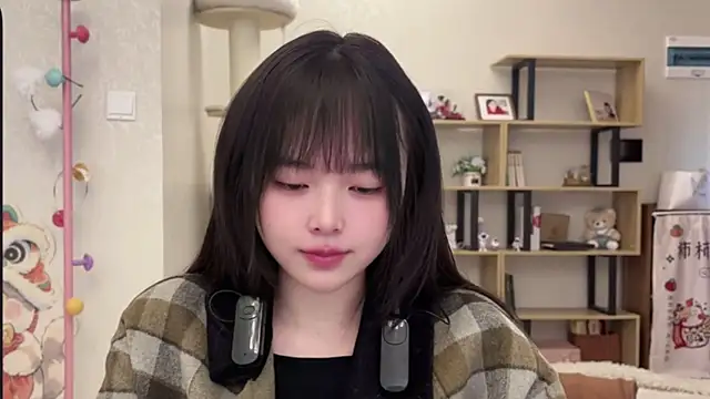 Chenjing0 online show from 12/21/25, 04:08