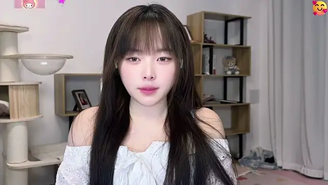 Chenjing0 online show from 06/04/26, 12:22