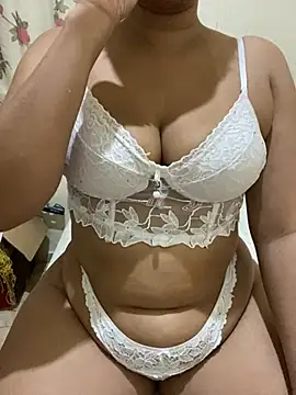 julianabun online show from 01/21/25, 01:39