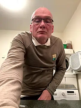 Parleg2 online show from 01/18/26, 03:49