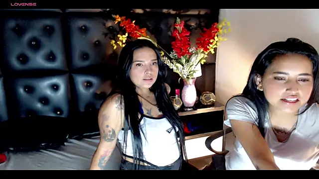 Carolaine01 online show from 01/11/25, 11:35