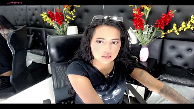 Carolaine01 online show from 01/17/25, 08:11