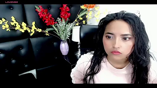 Carolaine01 online show from 02/07/25, 08:20