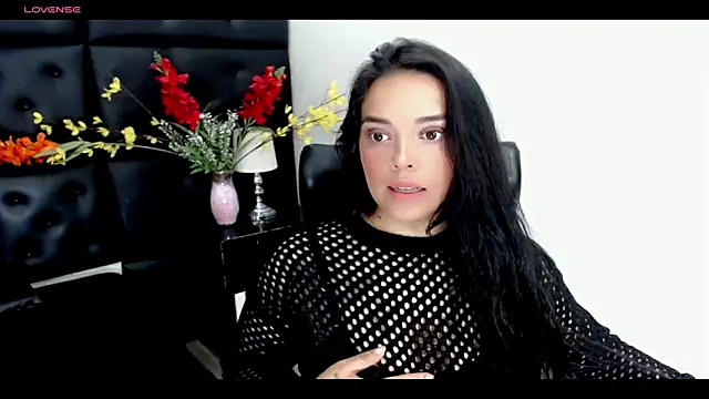 Carolaine01 online show from 03/01/25, 10:21