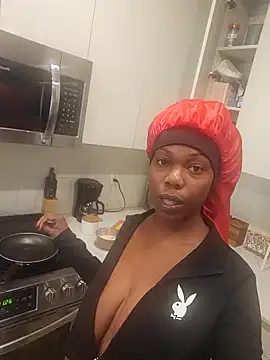 Snapshot of Looking4Jerries chatting on 12/21/25, 04:25 Looking4Jerries online show from 12/21/25, 04:25