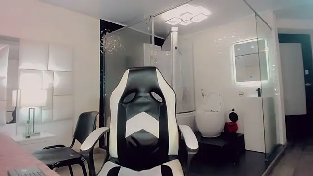 Gisele fox online show from 03/07/25, 01:42