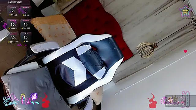 Snapshot of Gisele_fox chatting on 02/06/26, 07:17 Gisele fox online show from 02/06/26, 07:17