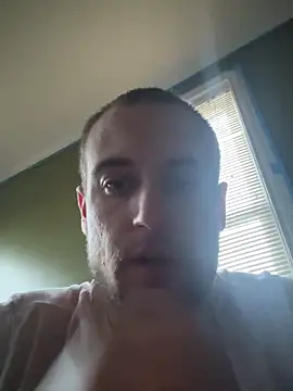 Snapshot of Golden_Alex chatting on 01/05/25, 09:25 Golden Alex online show from 01/05/25, 09:25