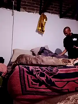 KMbesxxx online show from 10/18/25, 09:26