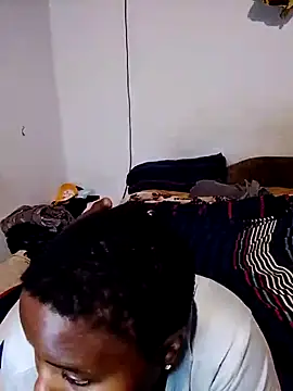 KMbesxxx online show from 12/13/25, 07:53