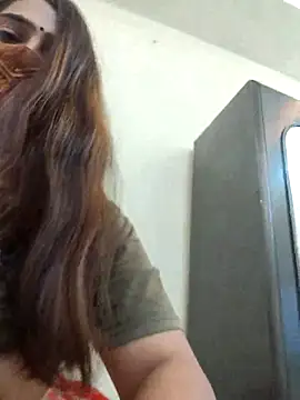 shreya1765 online show from 09/21/25, 12:40