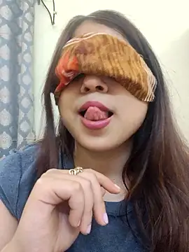 shreya1765 online show from 01/11/26, 02:33