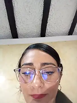 BELLA--26 online show from 03/12/25, 10:17