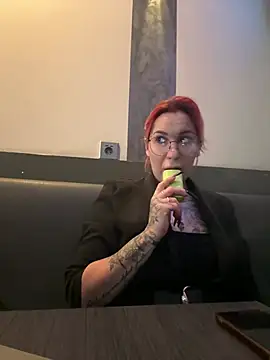 Mia-Fuchs online show from 02/01/25, 03:50