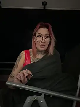 Mia-Fuchs online show from 02/10/25, 11:34