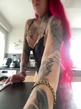 Mia-Fuchs online show from 02/02/26, 11:09