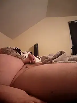 Snapshot of thickdaddy10 chatting on 01/30/25, 03:33 thickdaddy10 online show from 01/30/25, 03:33