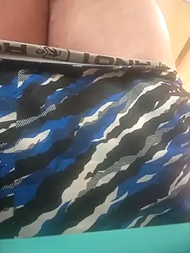 Snapshot of thickdaddy10 chatting on 03/07/25, 08:44 thickdaddy10 online show from 03/07/25, 08:44