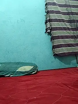 Snapshot of _MilkyBar chatting on 10/24/25, 05:31 MilkyBar online show from 10/24/25, 05:31